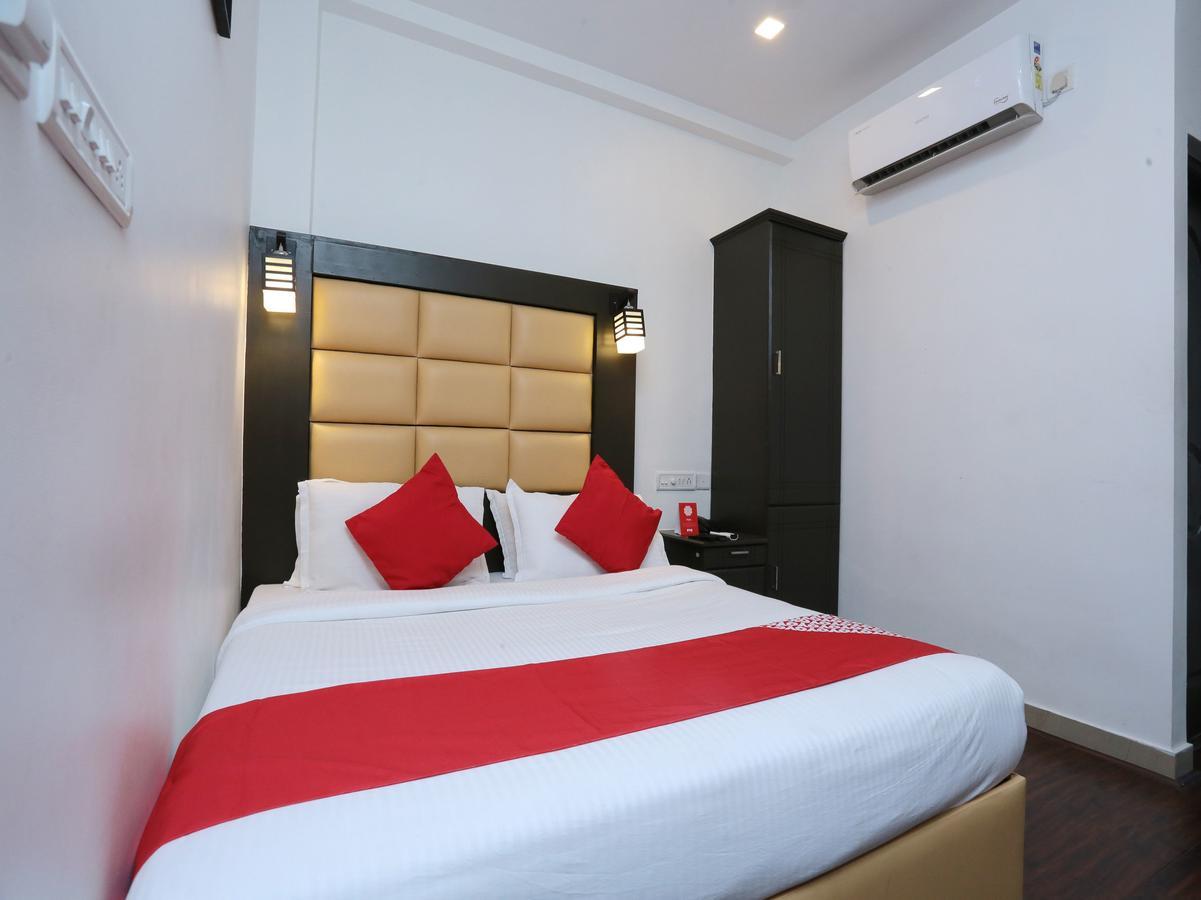 Hotel Qube Kochi Exterior foto