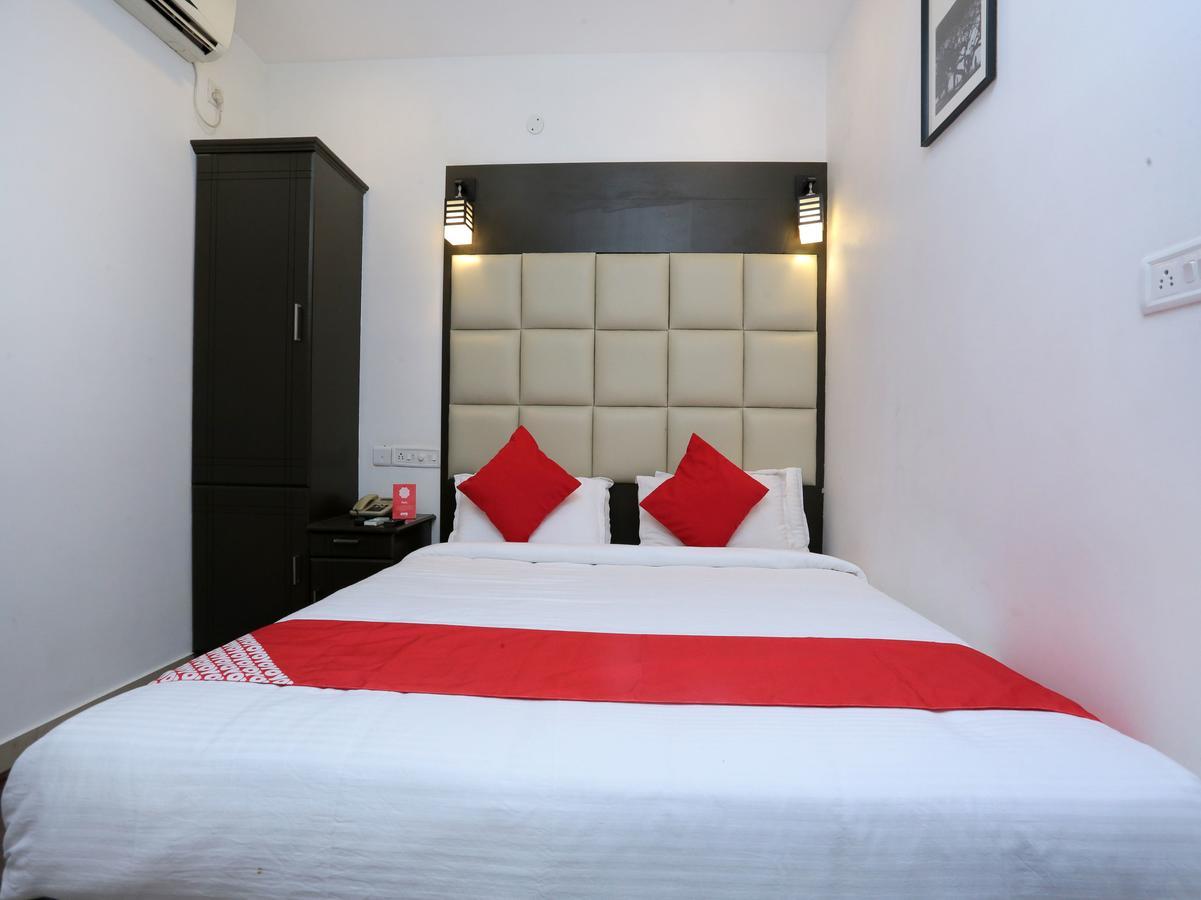Hotel Qube Kochi Exterior foto